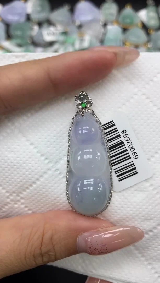 颈饰18K金镶嵌翡翠1111111111