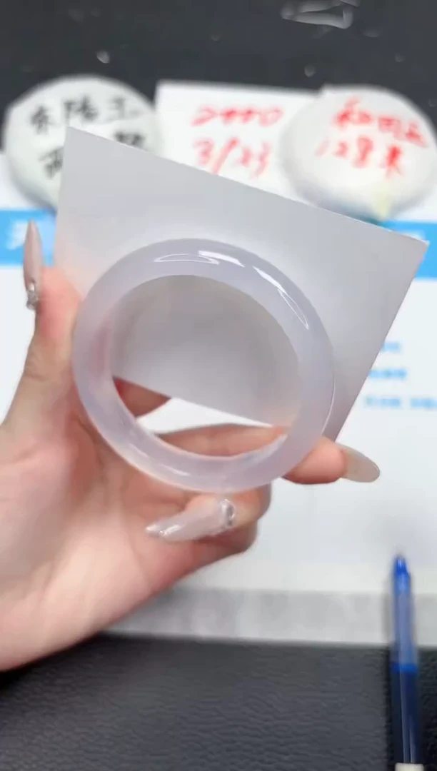 【闪购商品】石英质玉手镯未镶嵌57-55