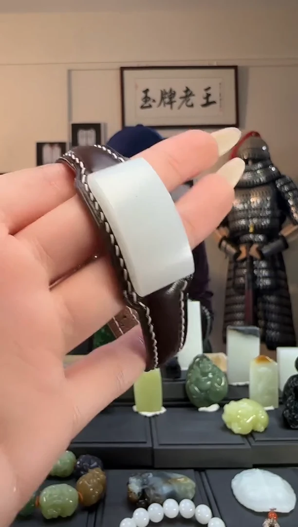 颈饰未镶嵌和田玉白玉手牌