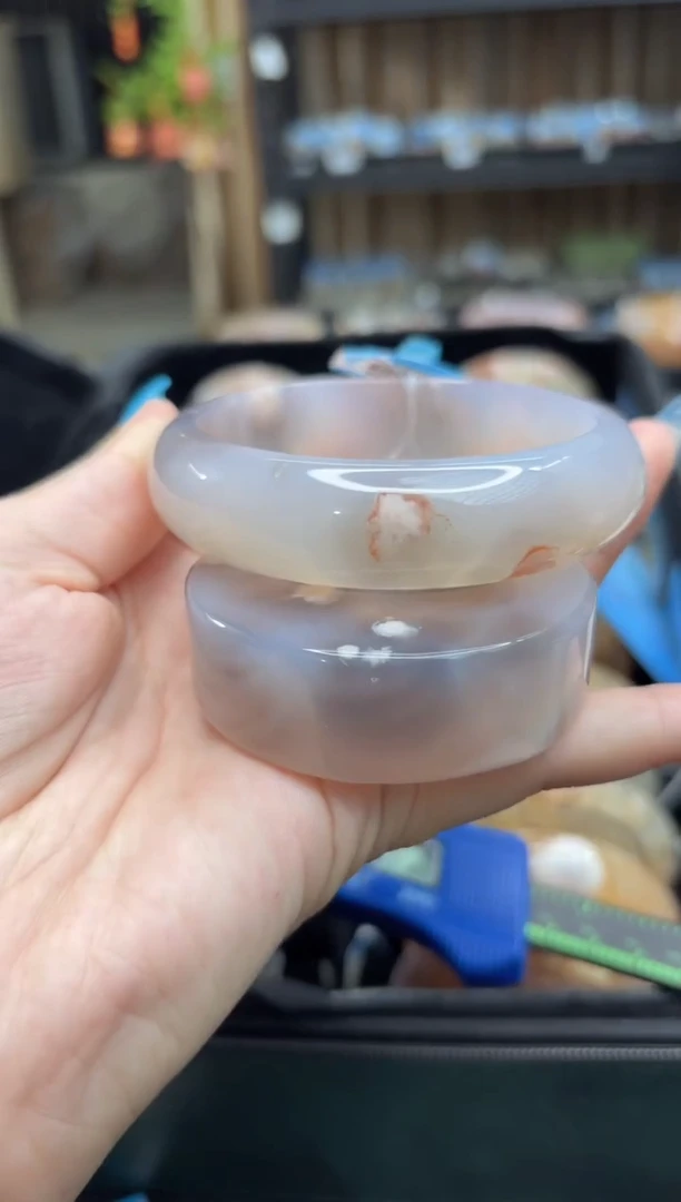 未镶嵌手镯石英质玉24(62圈赠送镯心)