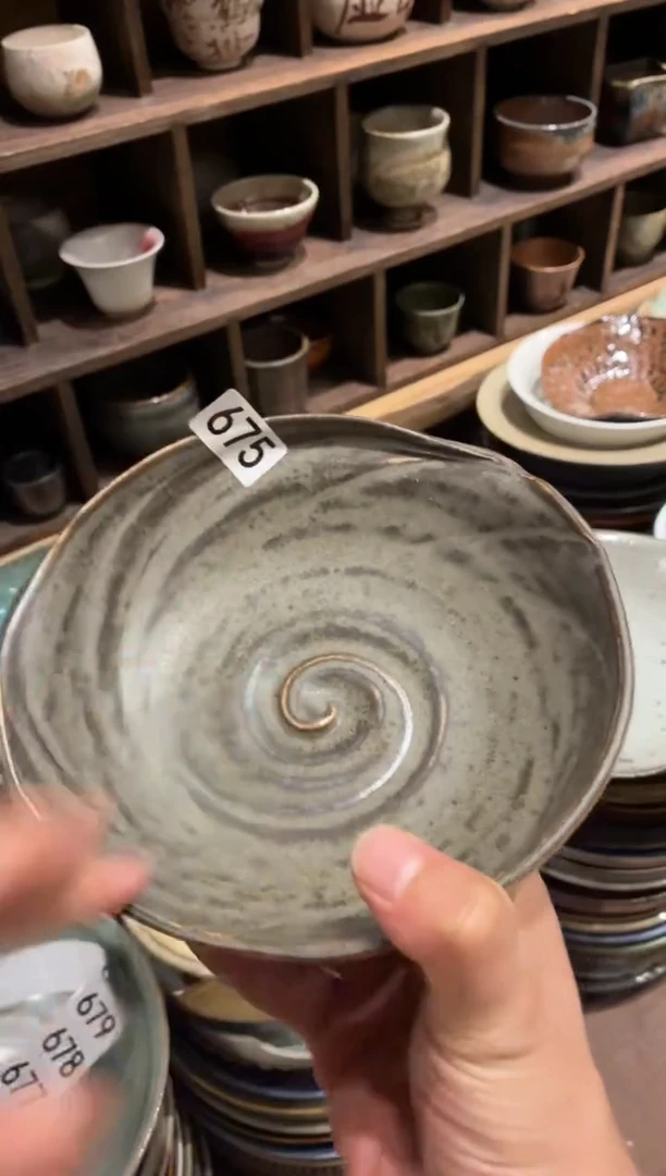 瓷片?****)675手工手作螺纹菜盘1个