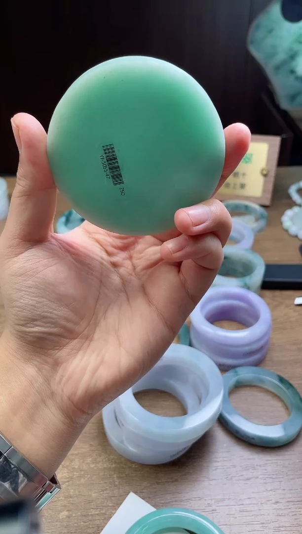 未镶嵌手镯定制翡翠家****心D