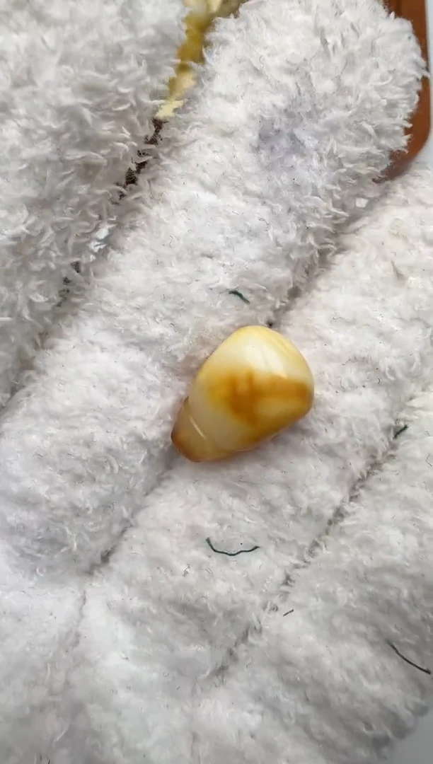 蜜蜡吊坠(不含链)未镶嵌蜜蜡吊坠