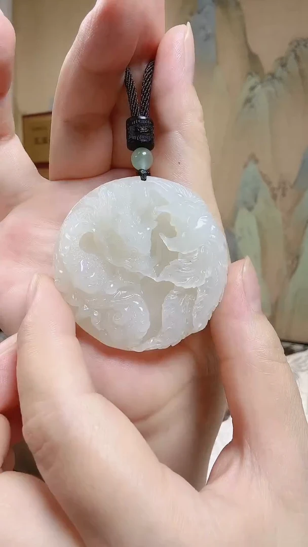 和田玉未镶嵌颈饰.