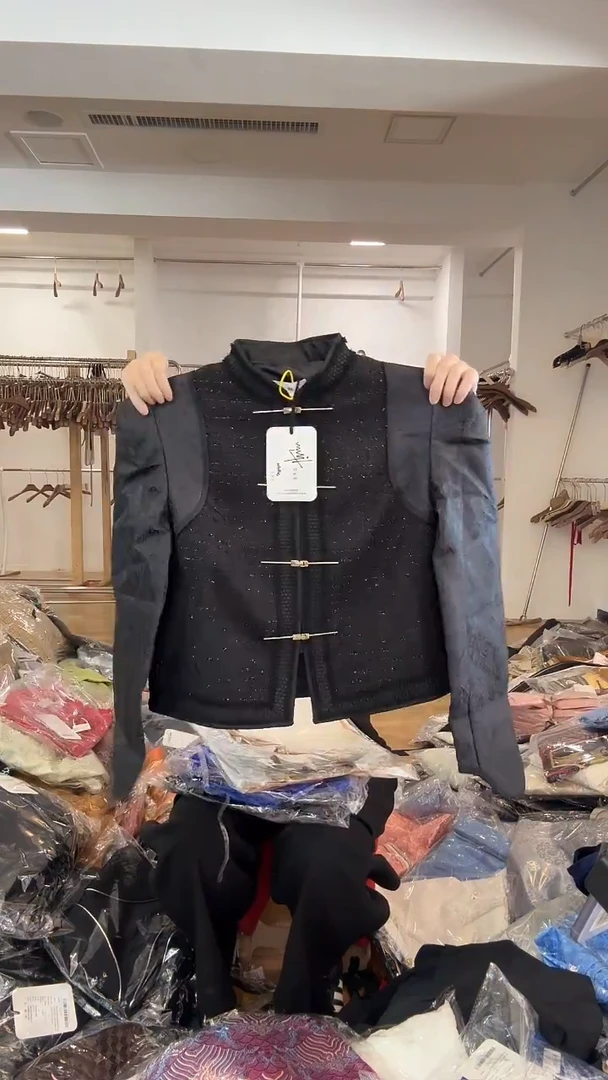 S 105斤以里    外套