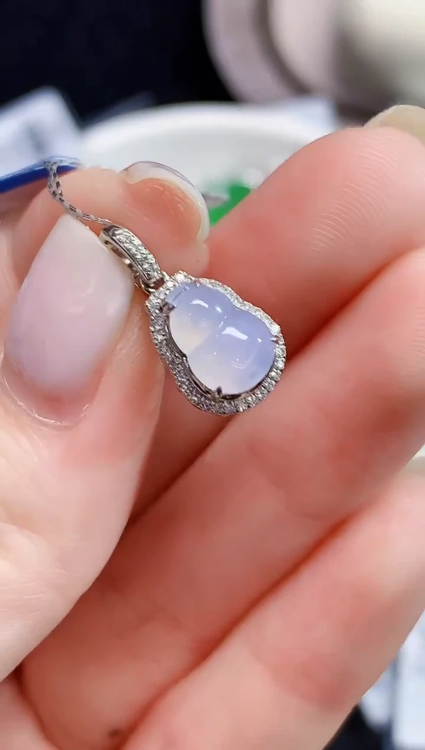 吊坠(不含链)18K金镶嵌翡翠L1706多样性发其一