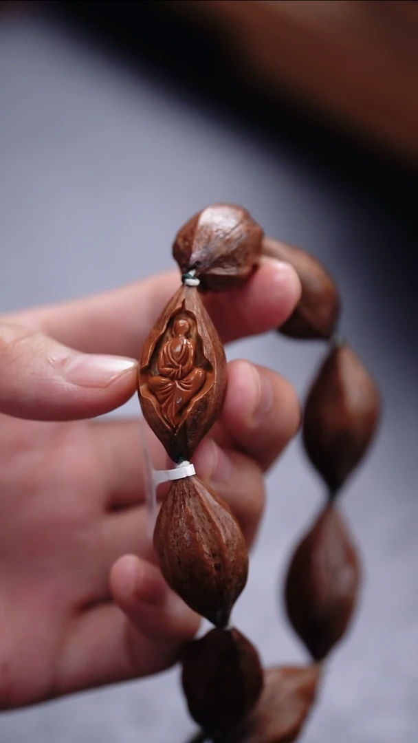 【闪购商品】橄榄核吊坠更厉害