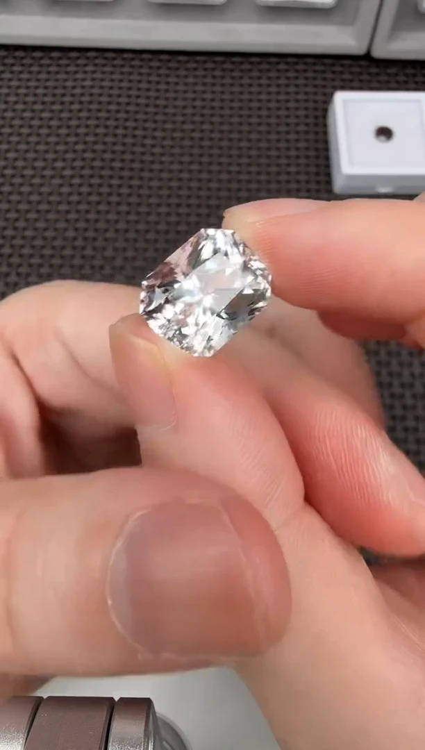 【闪购商品】托帕石裸石未镶嵌15ct-B01189