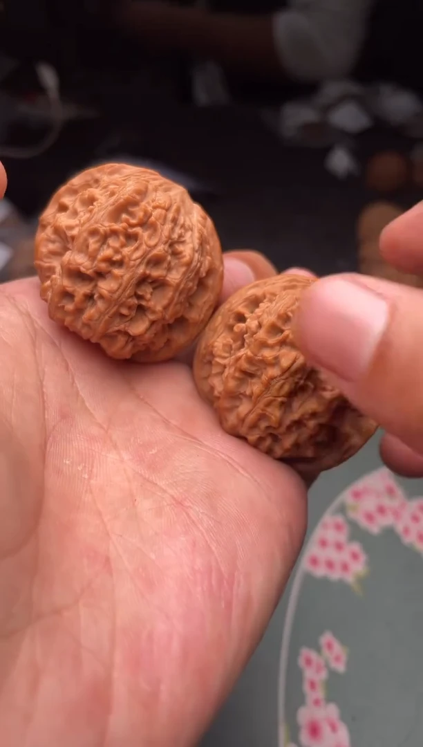 把件文玩核桃a66  龙洞玉 40尺