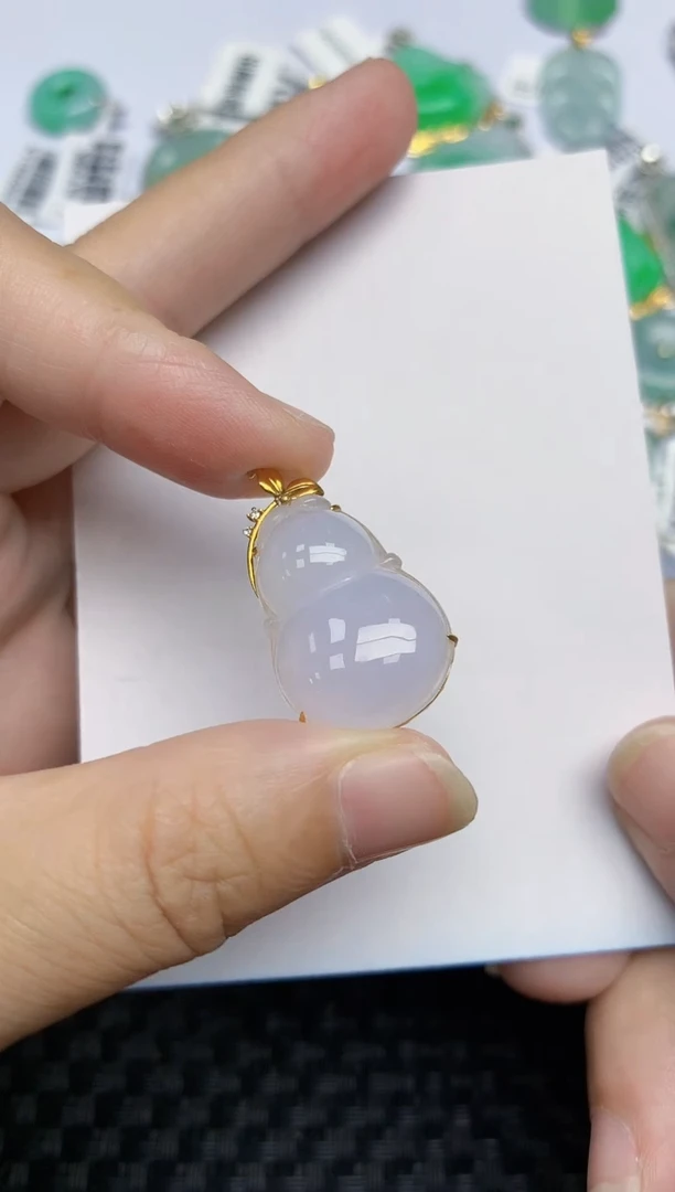 翡翠18K金镶嵌颈饰 天然翡翠A货