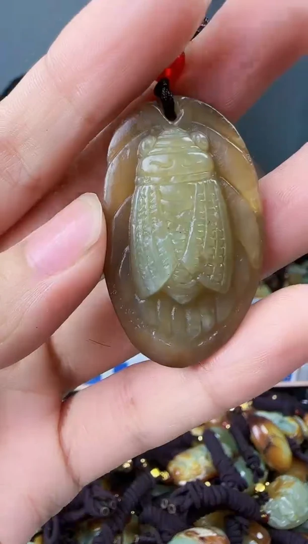 和田玉未镶嵌颈饰1