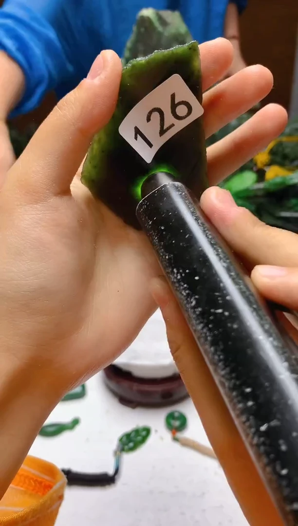 未镶嵌和田玉（碧玉）珠宝半成品126