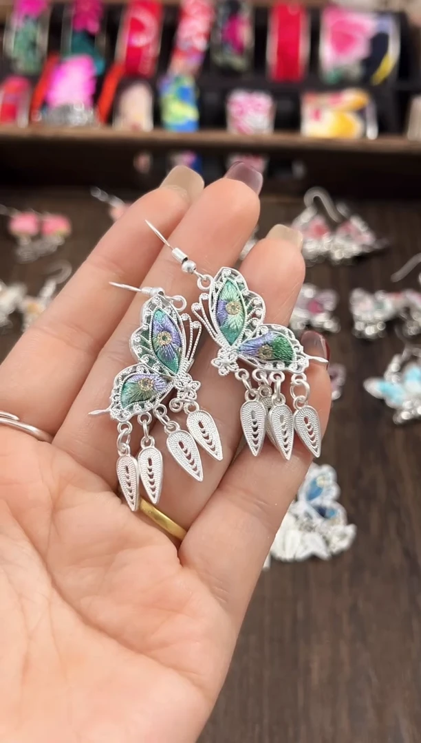 【闪购商品】织绣民族风老绣饰品395