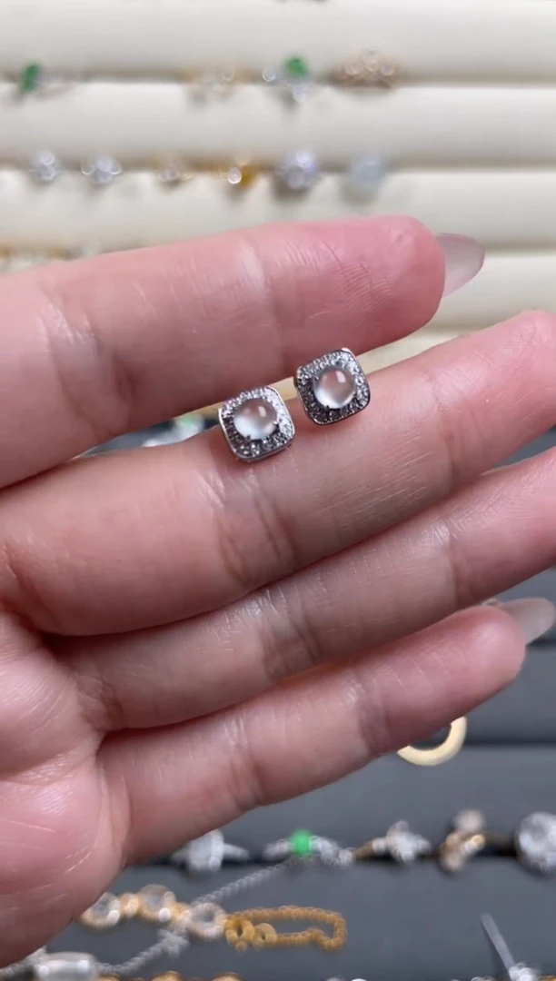 【闪购商品】翡翠耳饰18K金镶嵌耳饰