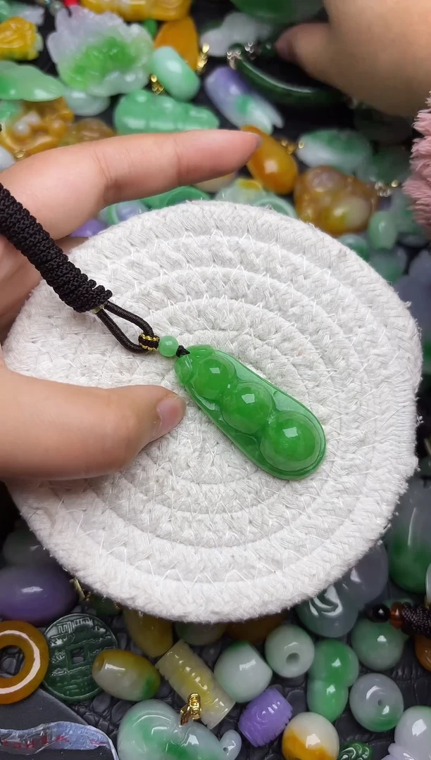 颈饰未镶嵌翡翠缅甸翡翠吊坠