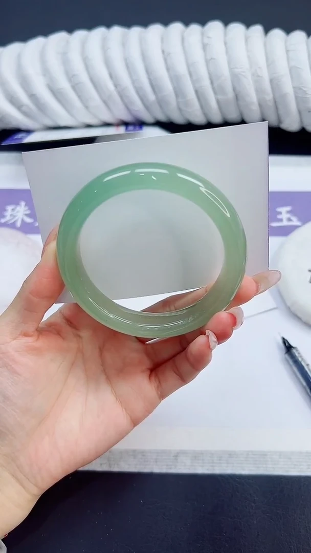 未镶嵌手镯石英质玉27/60DL