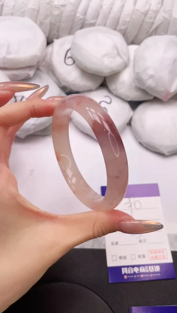 【闪购商品】石英质玉手镯未镶嵌2K390-63