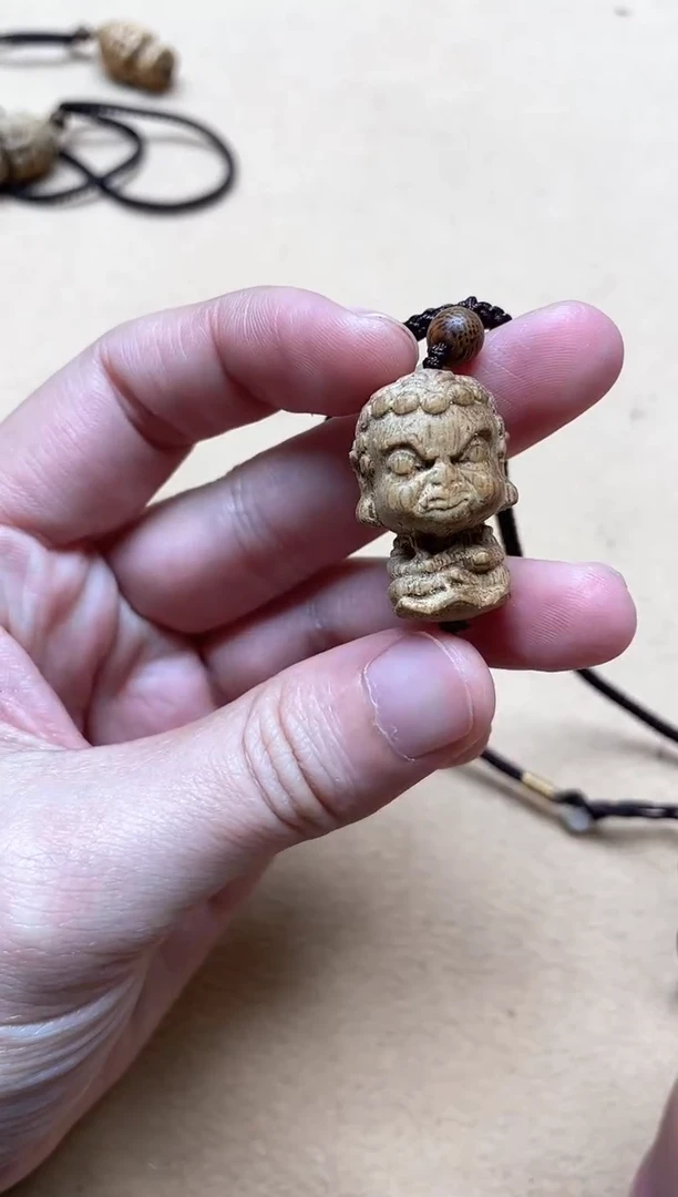 【闪购商品】沉香吊坠菩萨棋吊坠多样性发其一