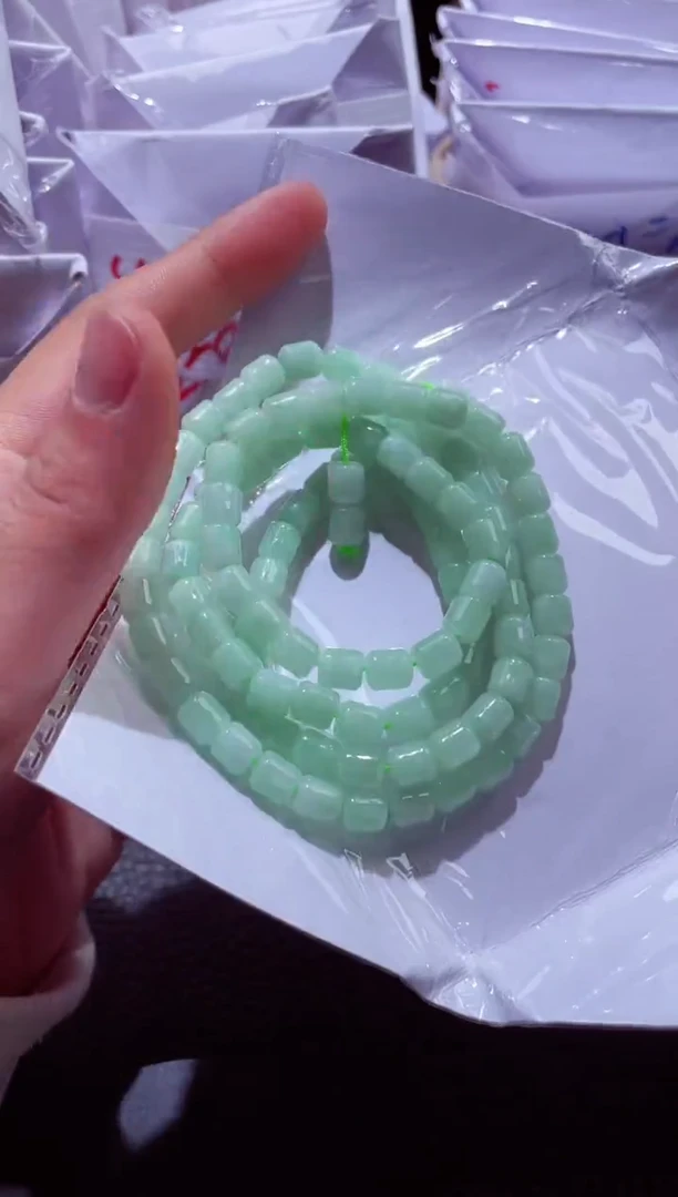 颈饰未镶嵌翡翠00006428