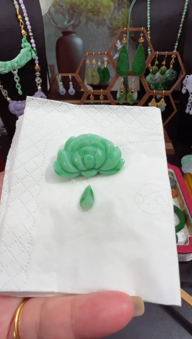 定制翡翠未镶嵌拍照