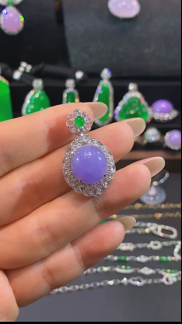 吊坠(不含链)18K金镶嵌翡翠吊坠