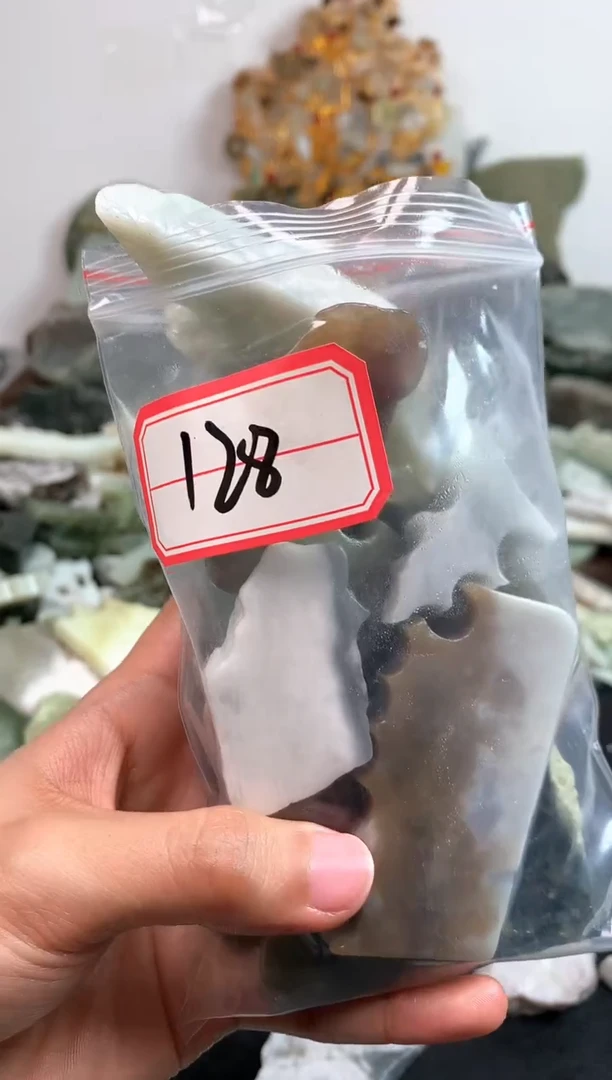 未镶嵌和田玉摆件128
