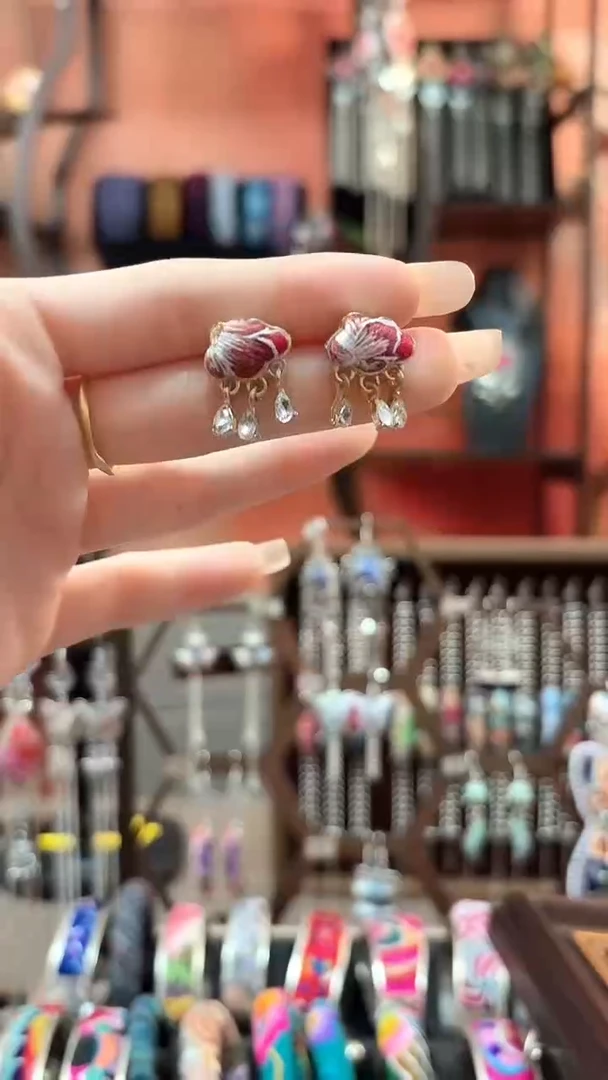 织绣云织谣民族风精美饰品   8