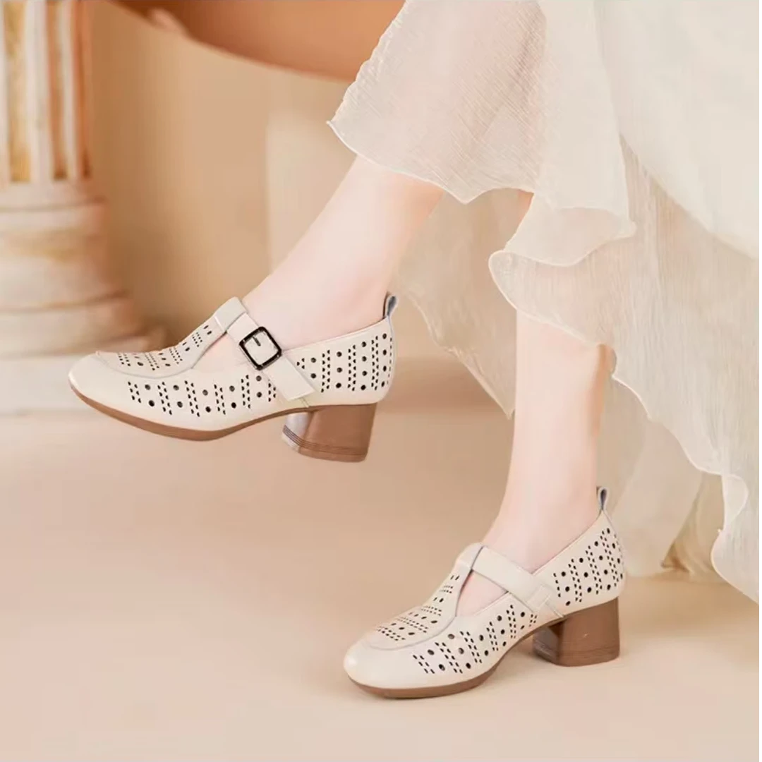 25209真皮妈妈鞋粗跟夏季洞洞凉鞋女防滑女鞋中老年镂空女凉鞋