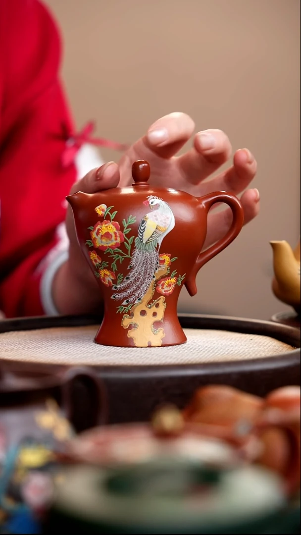 茶壶紫砂011 朱泥小蛮腰泥绘孔雀+朱泥方圆杯白孔雀