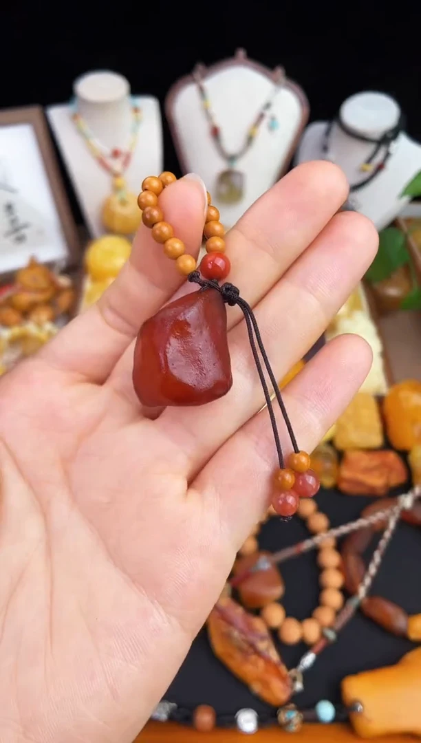 未镶嵌琥珀珠宝奇石柒月