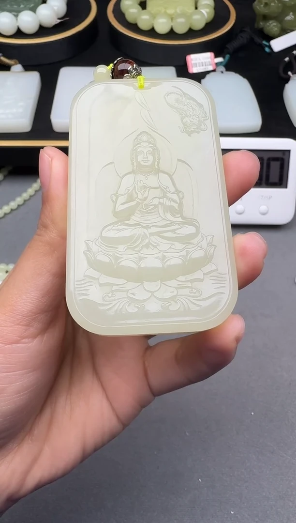 颈饰未镶嵌和田玉1