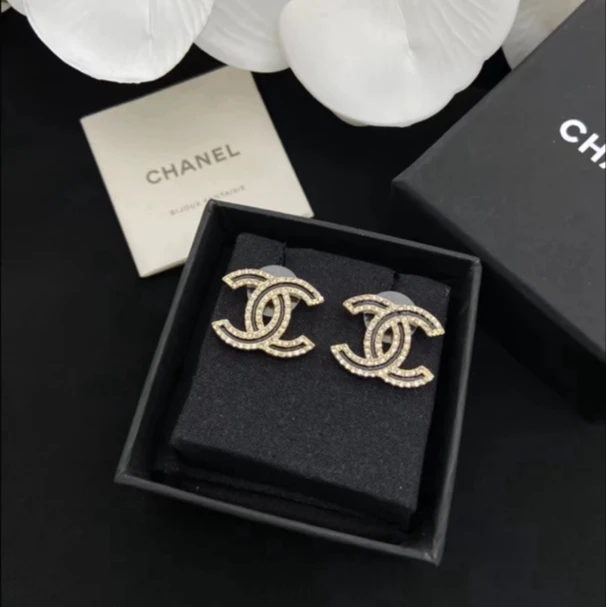 95新 Chanel/香奈儿 黑色珐琅双c耳钉 18376551