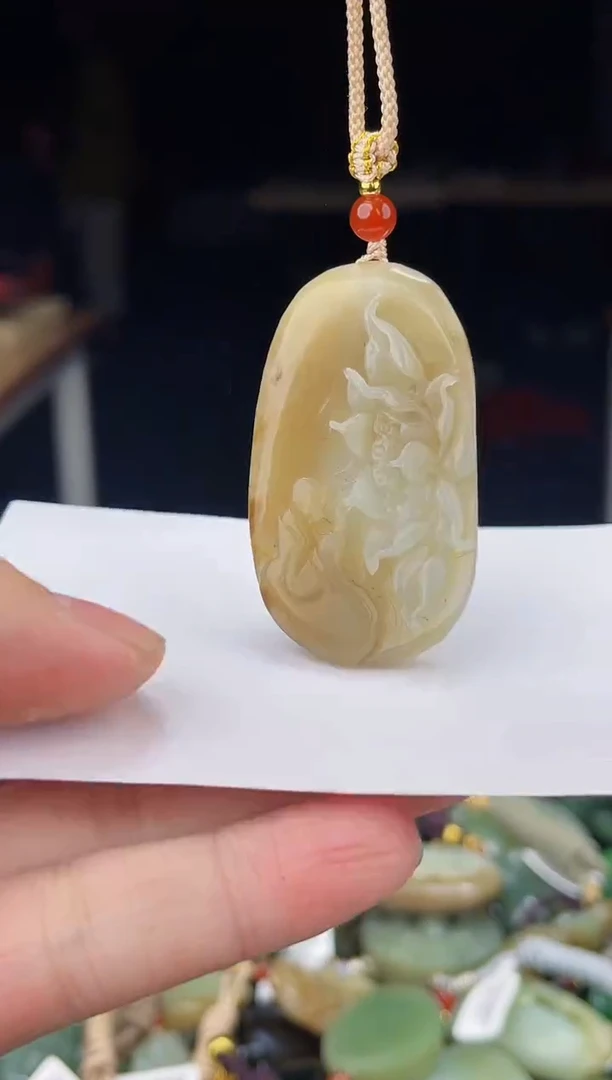 颈饰未镶嵌和田玉1