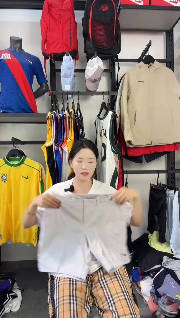 760 ·编码 瑕疵款直播间过款为准 尺码·M