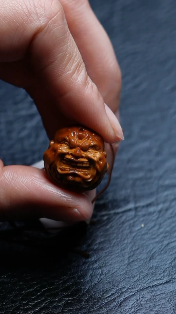 【闪购商品】橄榄核吊坠苏工橄榄核