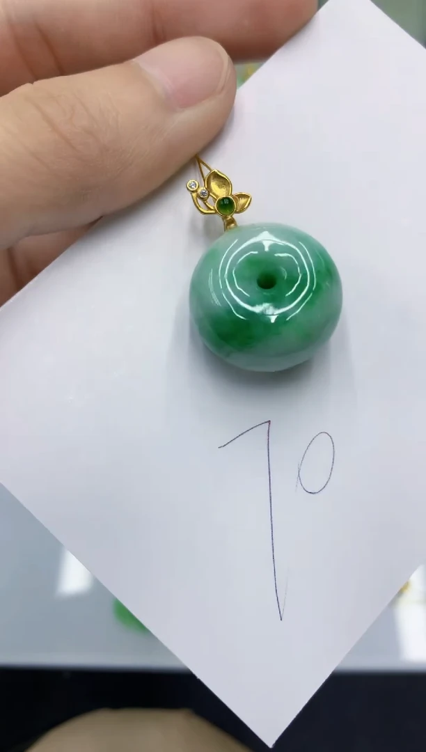 颈饰未镶嵌翡翠翡翠