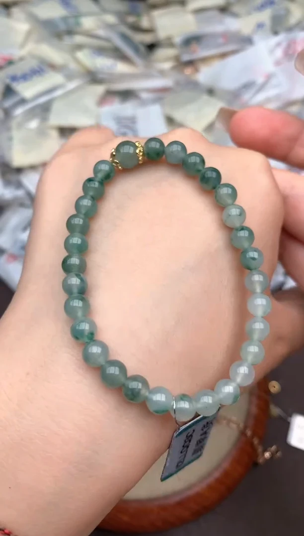 未镶嵌挂件翡翠—