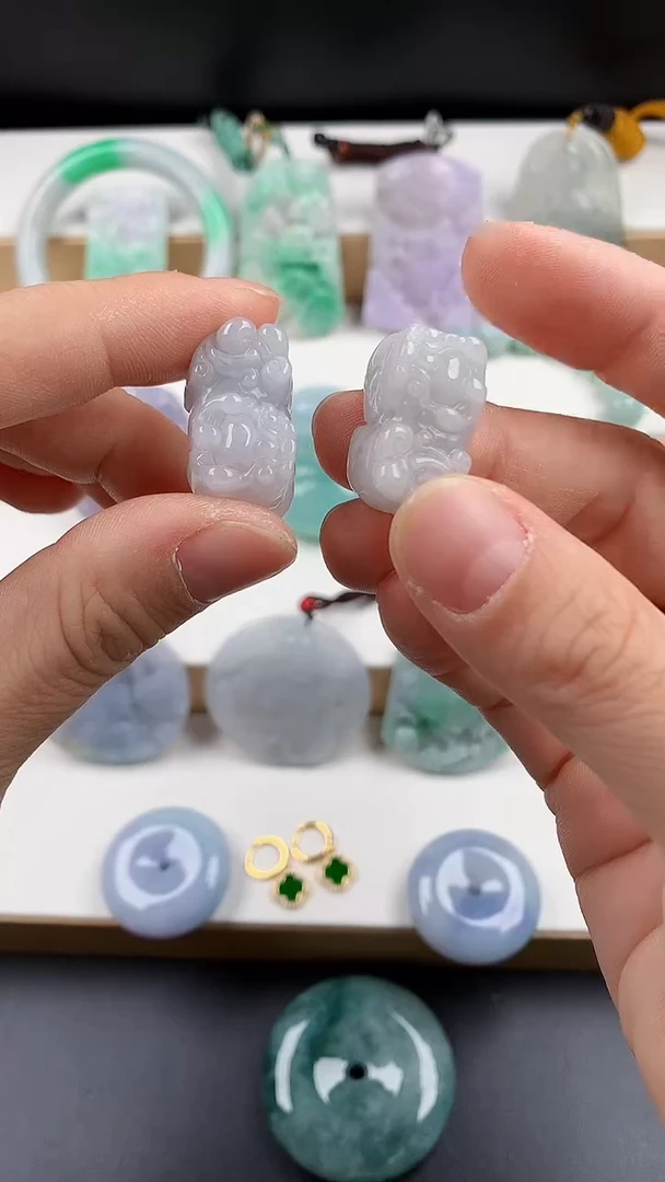 颈饰未镶嵌翡翠天然翡翠吊坠挂件
