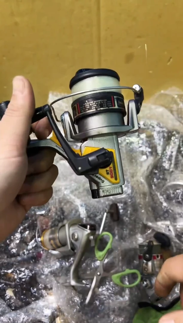 钓****️微瑕钓鱼轮，直播间讲解为准，看清楚再拍，如有拆卸不退换