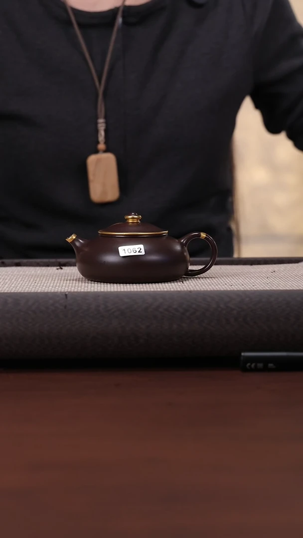 【闪购商品】紫砂茶壶162 紫茄泥 描金 寒江 150cc