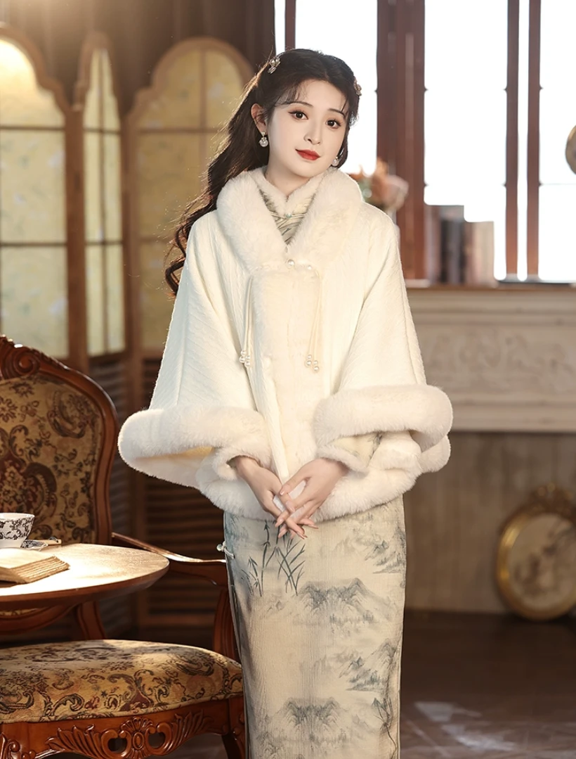 网红加绒加厚披肩搭配旗袍新款2025秋冬季高贵新中式外搭绝美