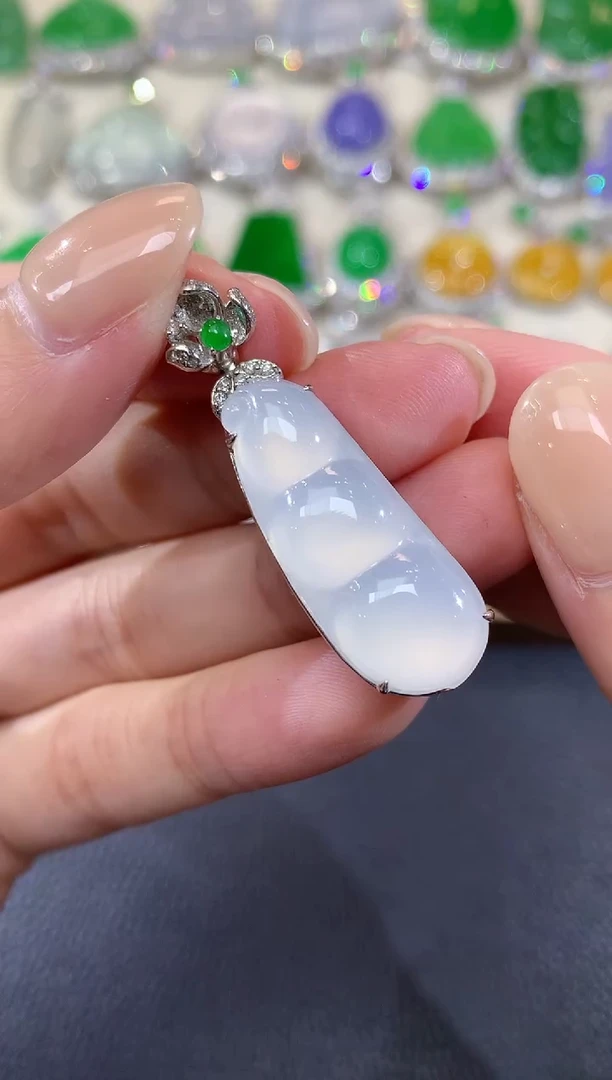 吊坠(不含链)18K金镶嵌翡翠C25