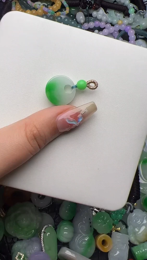 翡翠未镶嵌颈饰天然缅甸翡翠吊坠