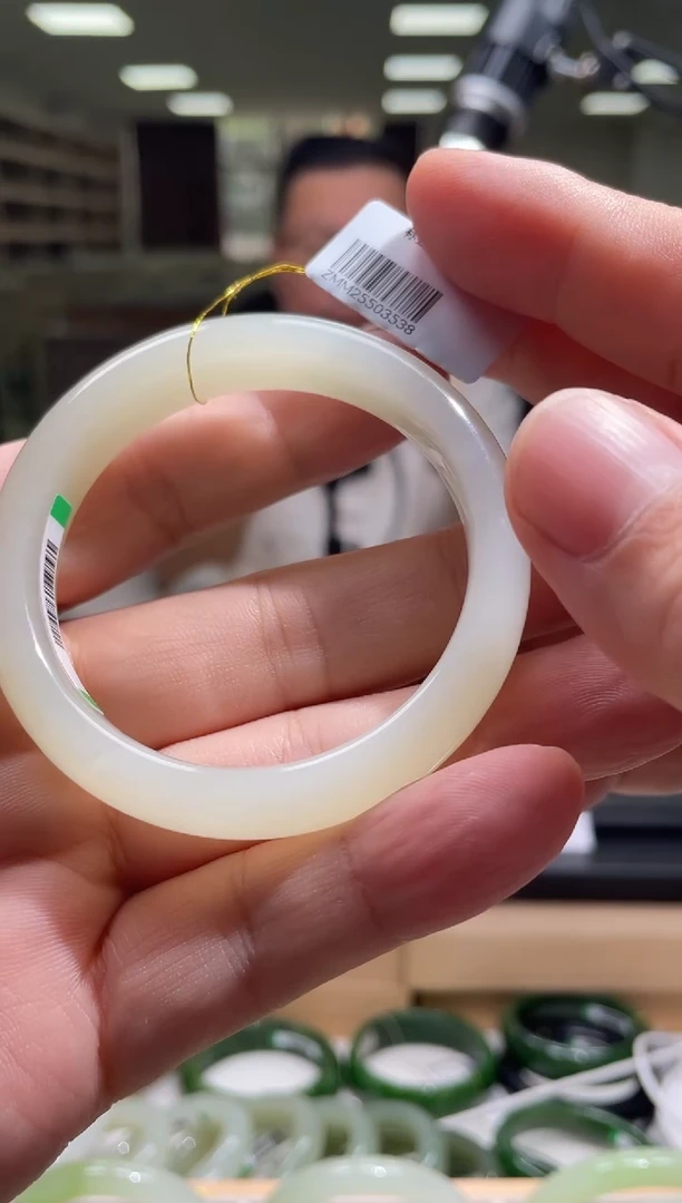 未镶嵌手镯和田玉52-53圈口 3538