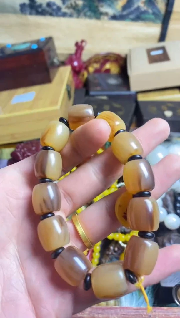 【闪购商品】蜜蜡裸石未镶嵌主播推荐主播推荐