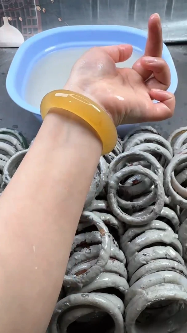 【闪购商品】石英质玉手镯未镶嵌6