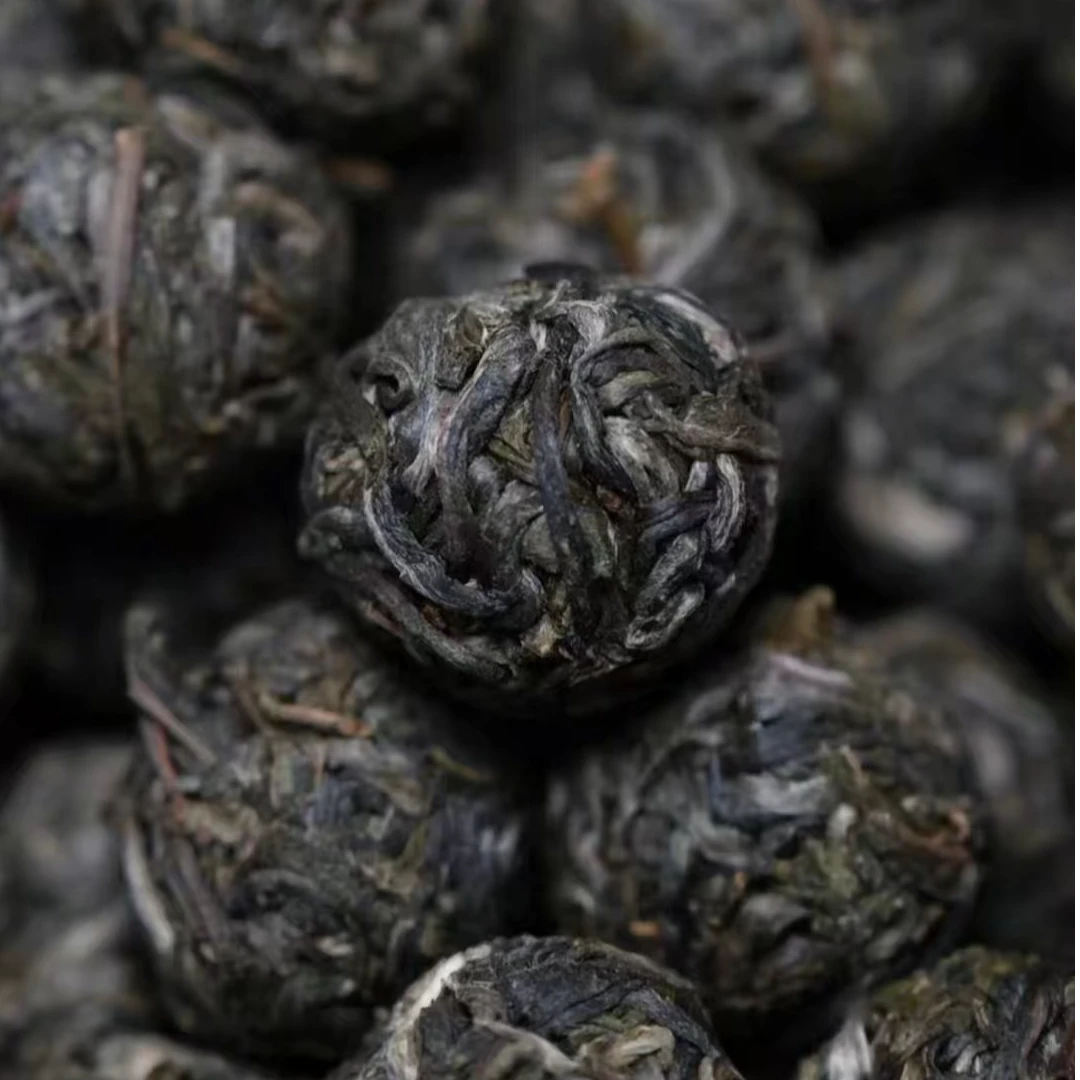 379号2023年下磨烈大树普洱生茶龙珠8克/颗（10颗装）