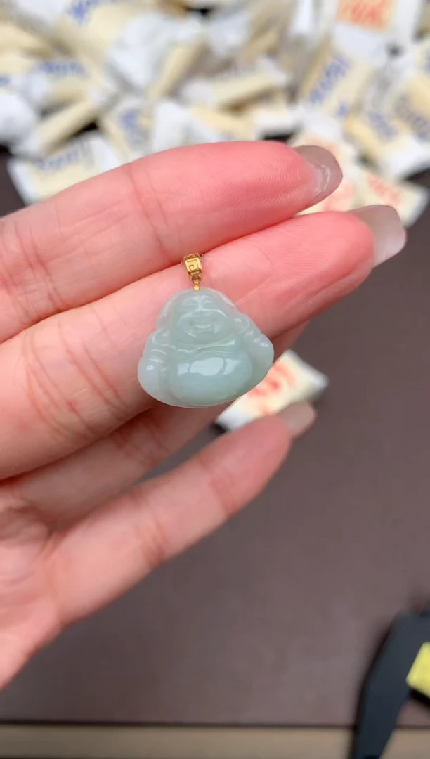 18K金镶嵌挂件翡翠福利