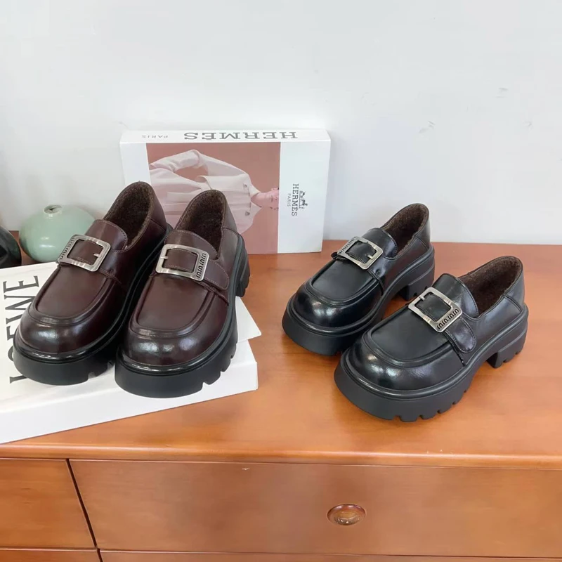 24512新款大扣舒适百搭厚底加绒乐福鞋