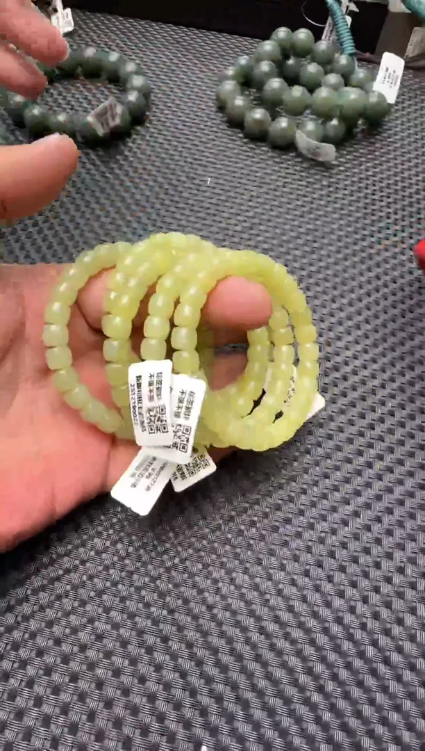 未镶嵌手串和田玉若羌黄口手串卡6x8 多样性发其一
